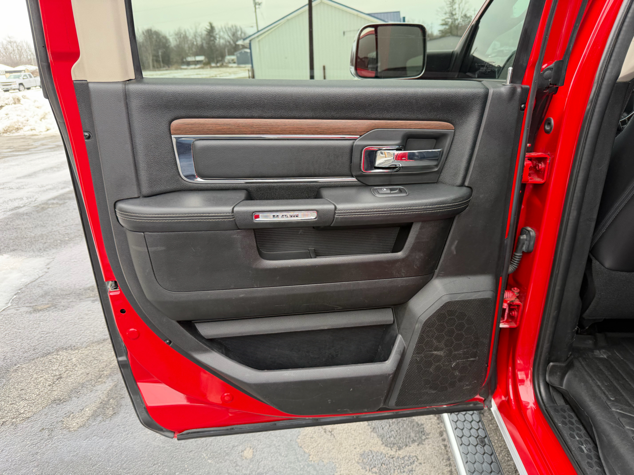 RAM 3500 Laramie 4x4 Crew Cab 8' Box 2017