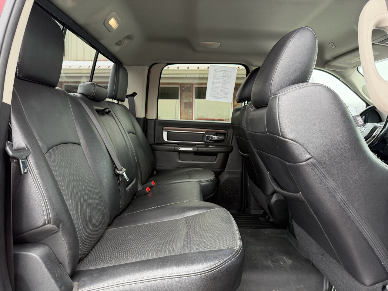 RAM 3500 Laramie 4x4 Crew Cab 8' Box 2017