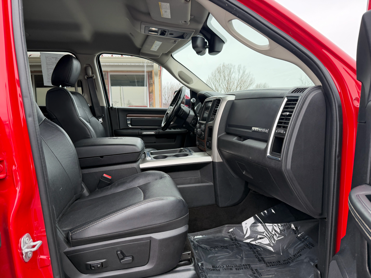 RAM 3500 Laramie 4x4 Crew Cab 8' Box 2017