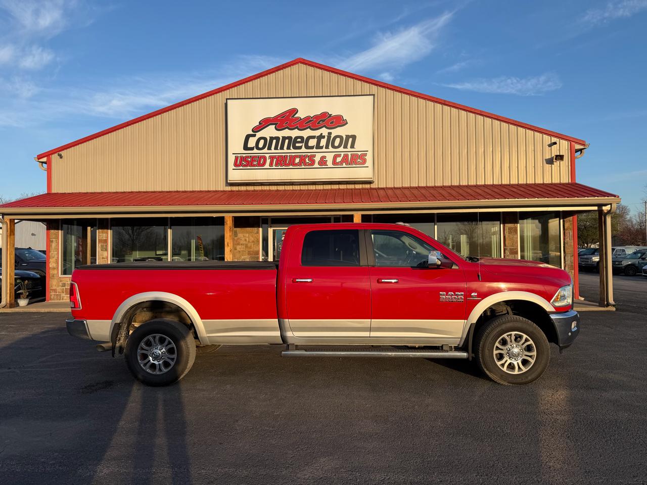 RAM 3500 Laramie 4x4 Crew Cab 8' Box 2017