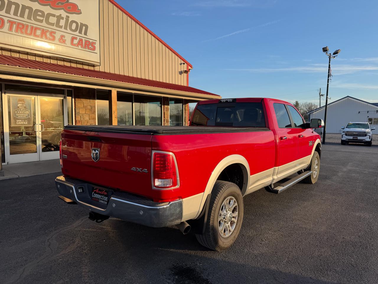 RAM 3500 Laramie 4x4 Crew Cab 8' Box 2017