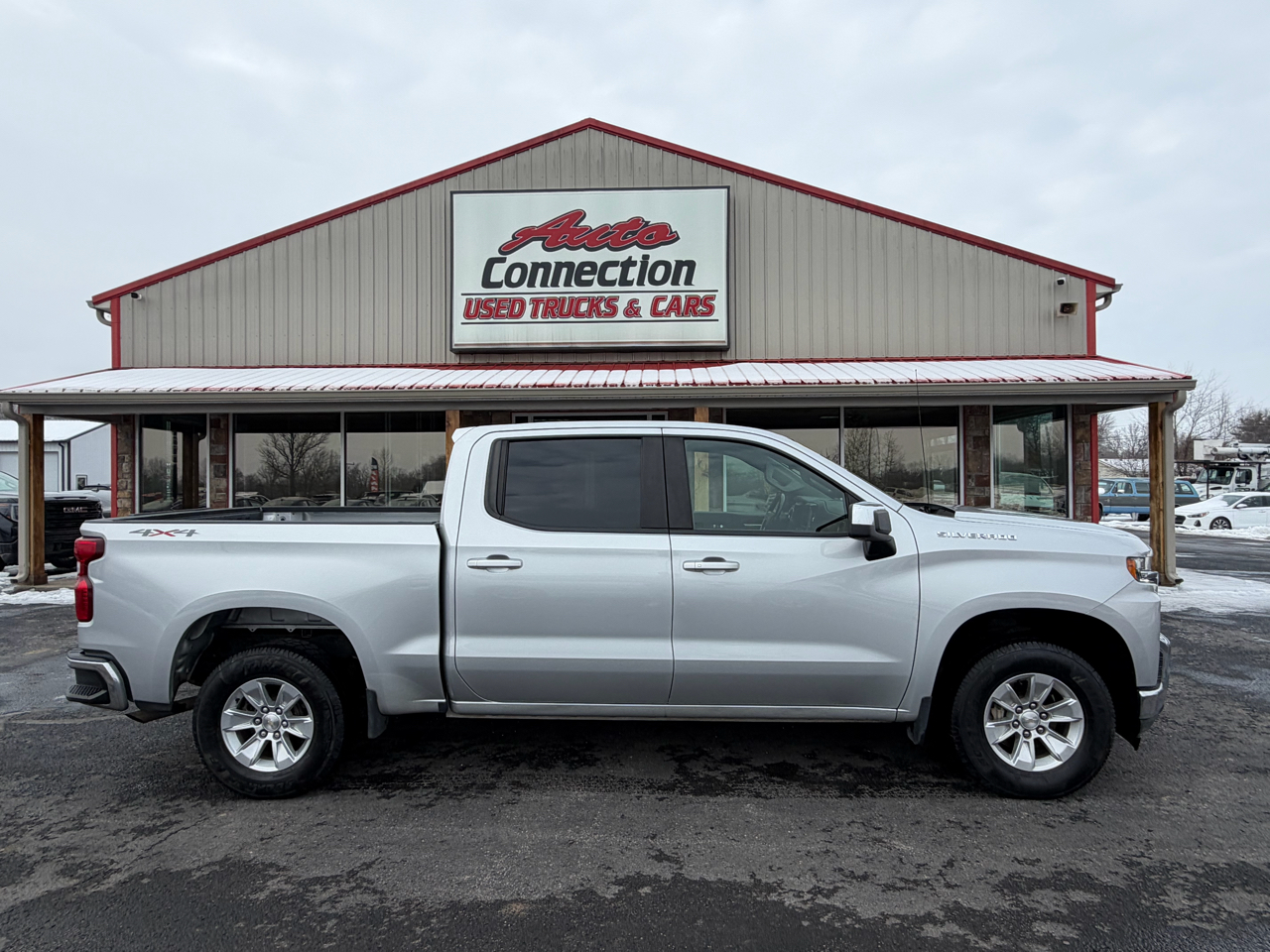 Chevrolet Silverado 1500 4WD Crew Cab 147" LT 2021