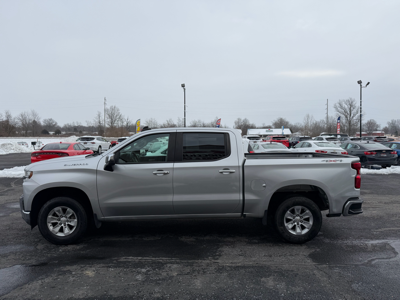 Chevrolet Silverado 1500 4WD Crew Cab 147" LT 2021