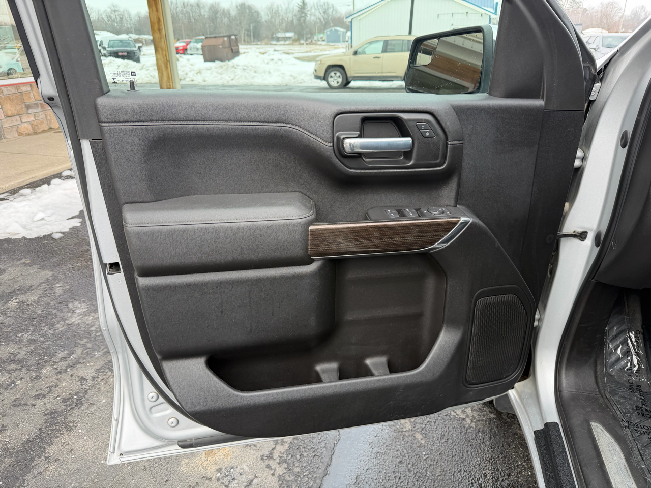 Chevrolet Silverado 1500 4WD Crew Cab 147" LT 2021