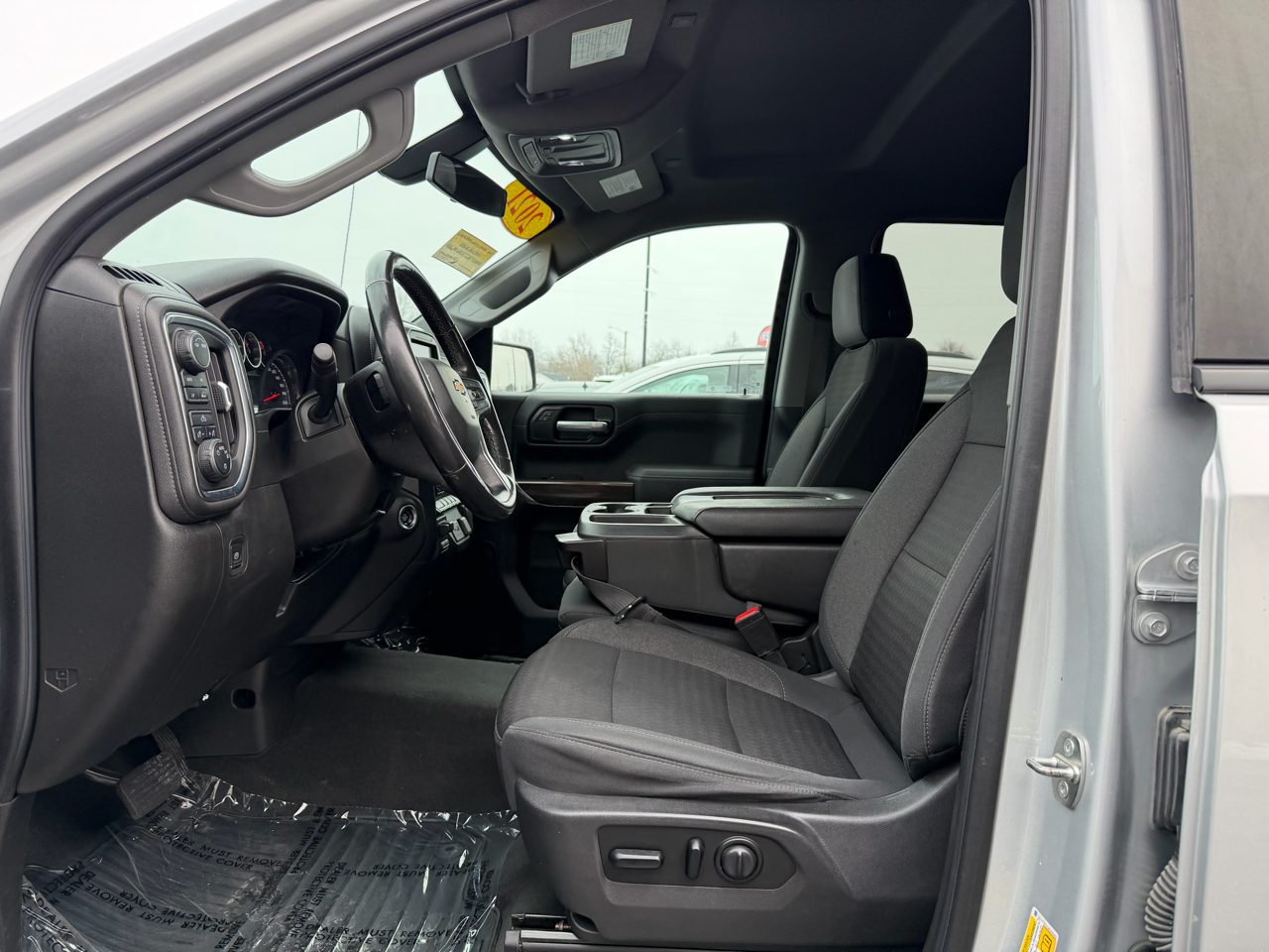 Chevrolet Silverado 1500 4WD Crew Cab 147" LT 2021