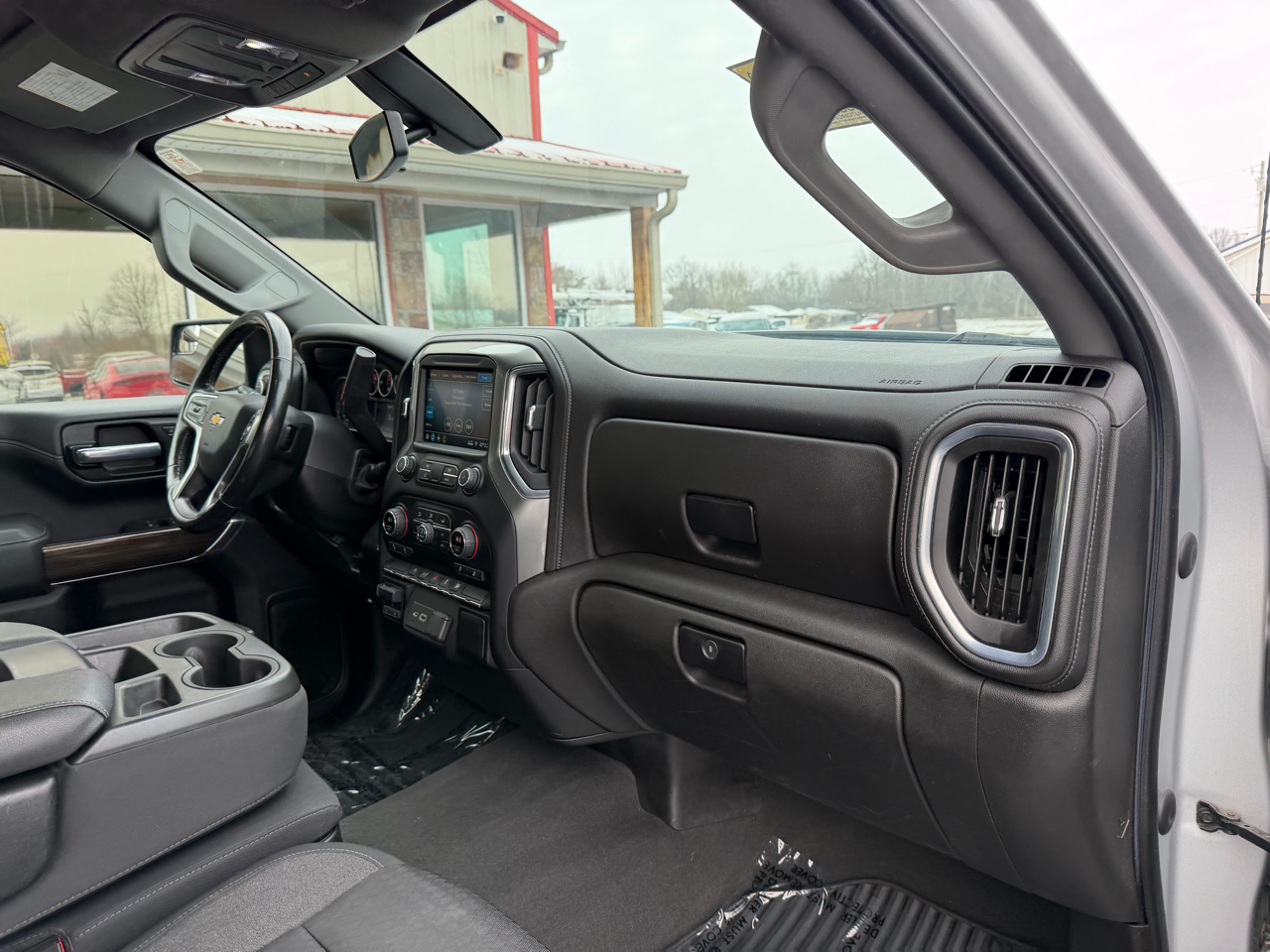 Chevrolet Silverado 1500 4WD Crew Cab 147" LT 2021