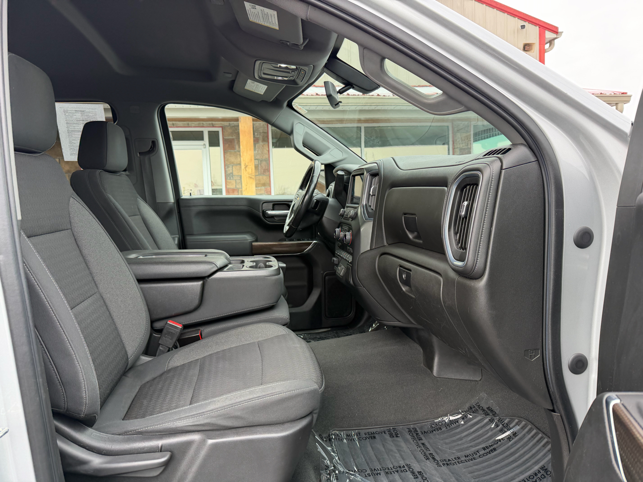 Chevrolet Silverado 1500 4WD Crew Cab 147" LT 2021