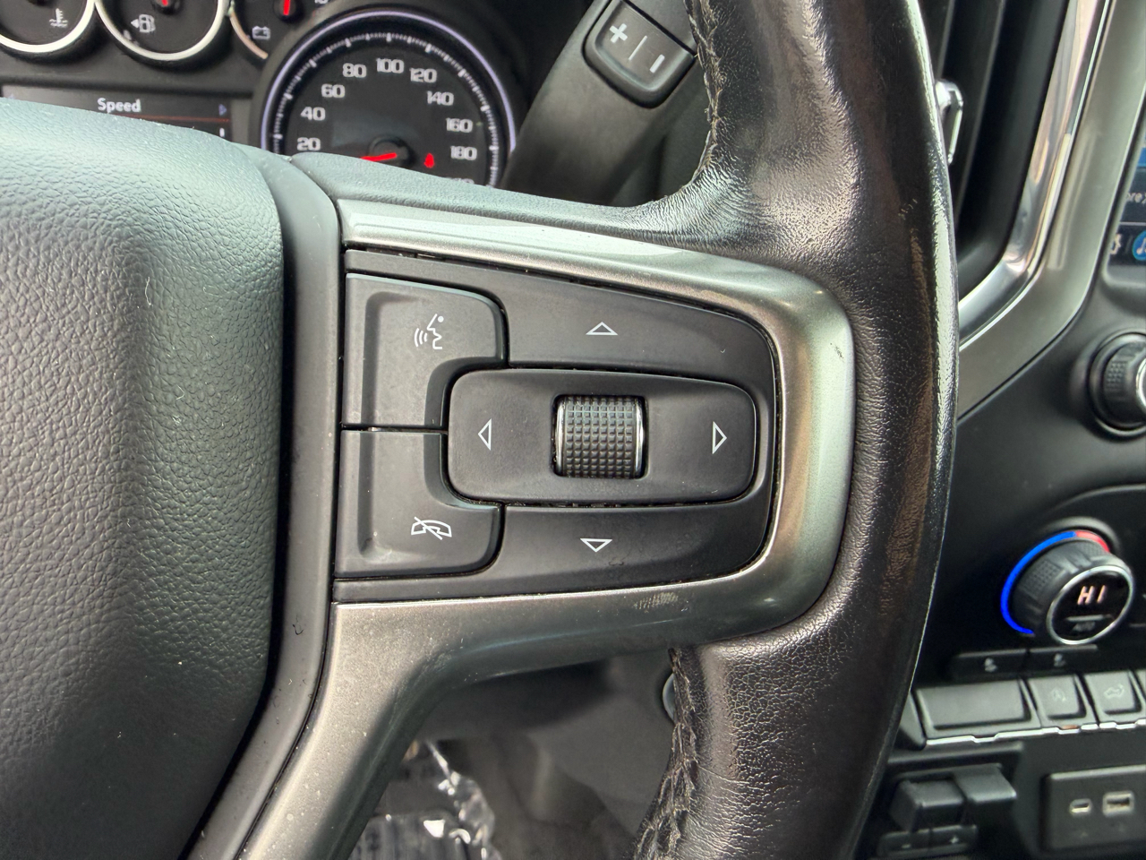 Chevrolet Silverado 1500 4WD Crew Cab 147" LT 2021