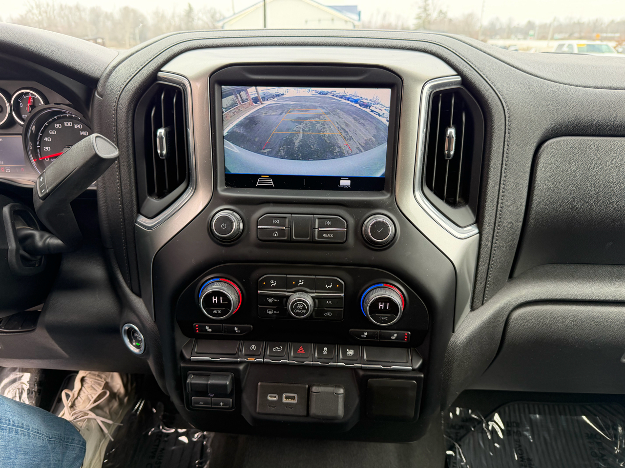 Chevrolet Silverado 1500 4WD Crew Cab 147" LT 2021