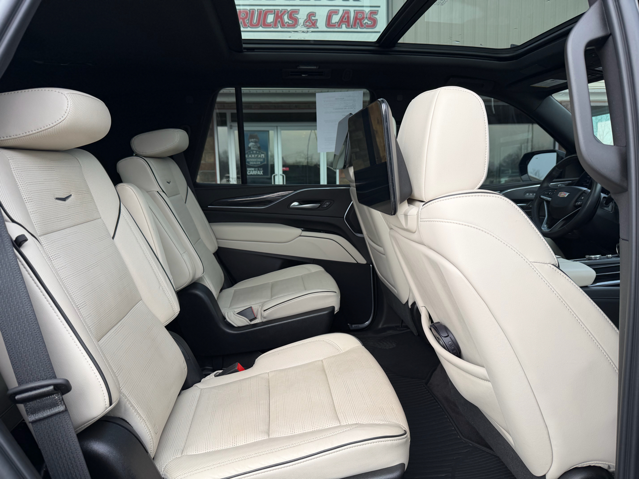 Cadillac Escalade 4WD 4dr Sport 2023