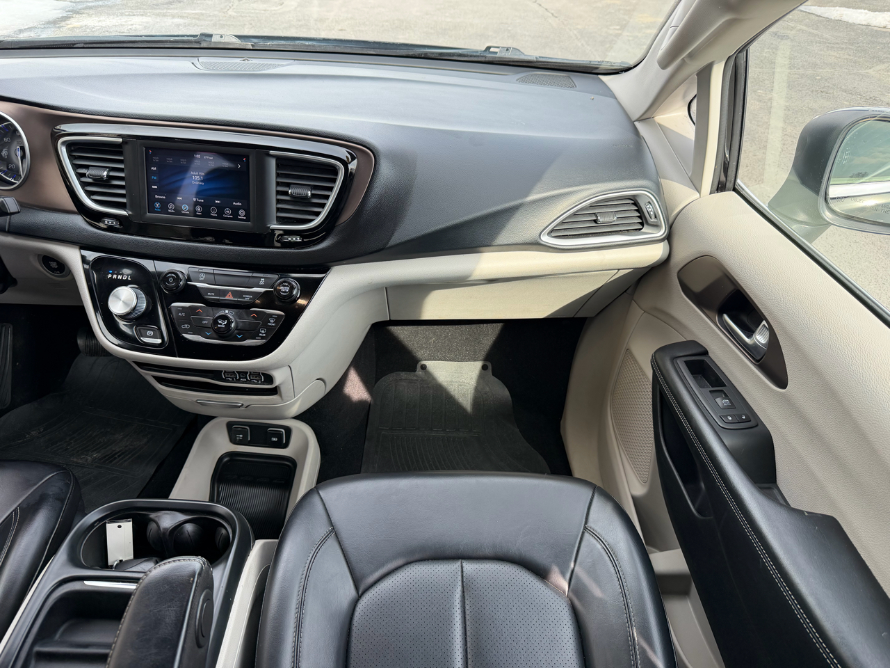 Chrysler Voyager LXI FWD 2021