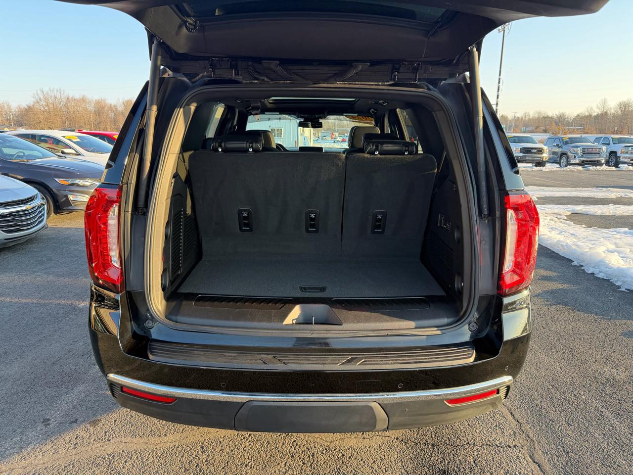 GMC Yukon 4WD 4dr SLT 2024