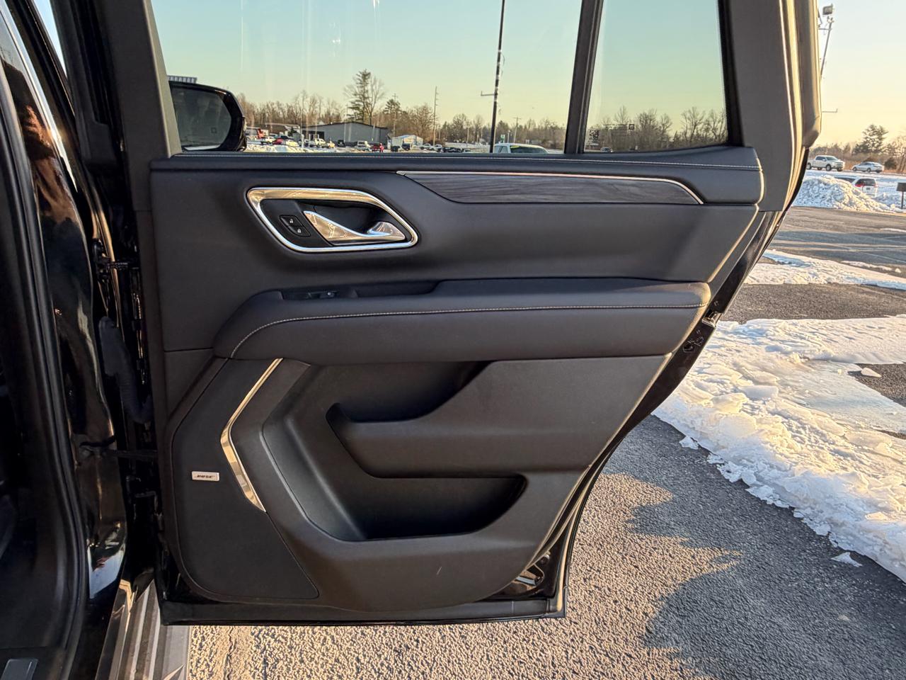 GMC Yukon 4WD 4dr SLT 2024