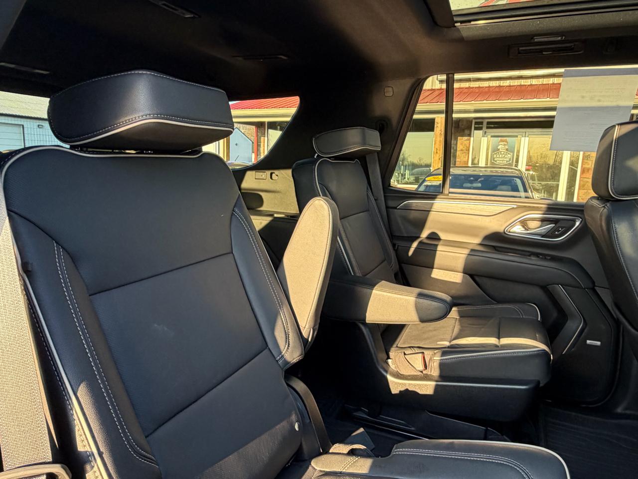 GMC Yukon 4WD 4dr SLT 2024