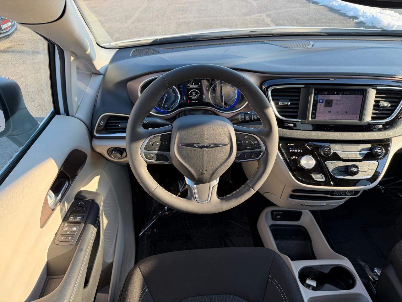 Chrysler Voyager LX FWD 2024