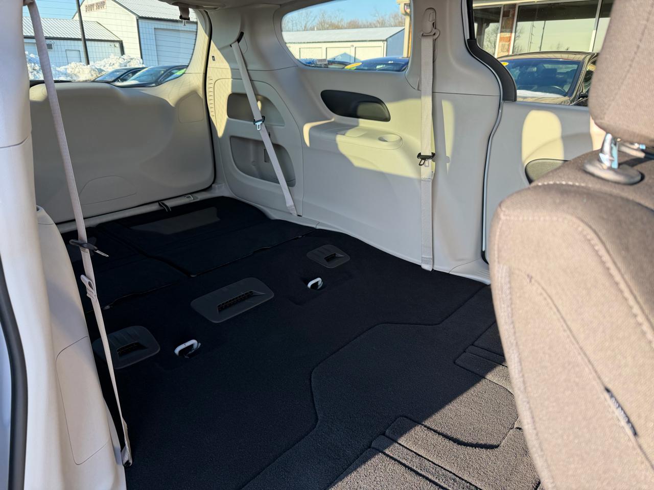 Chrysler Voyager LX FWD 2024