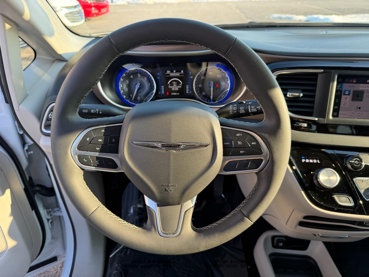 Chrysler Voyager LX FWD 2024