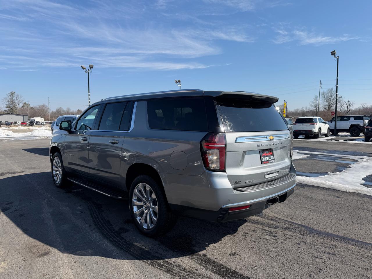 Chevrolet Suburban 4WD 4dr Premier 2023