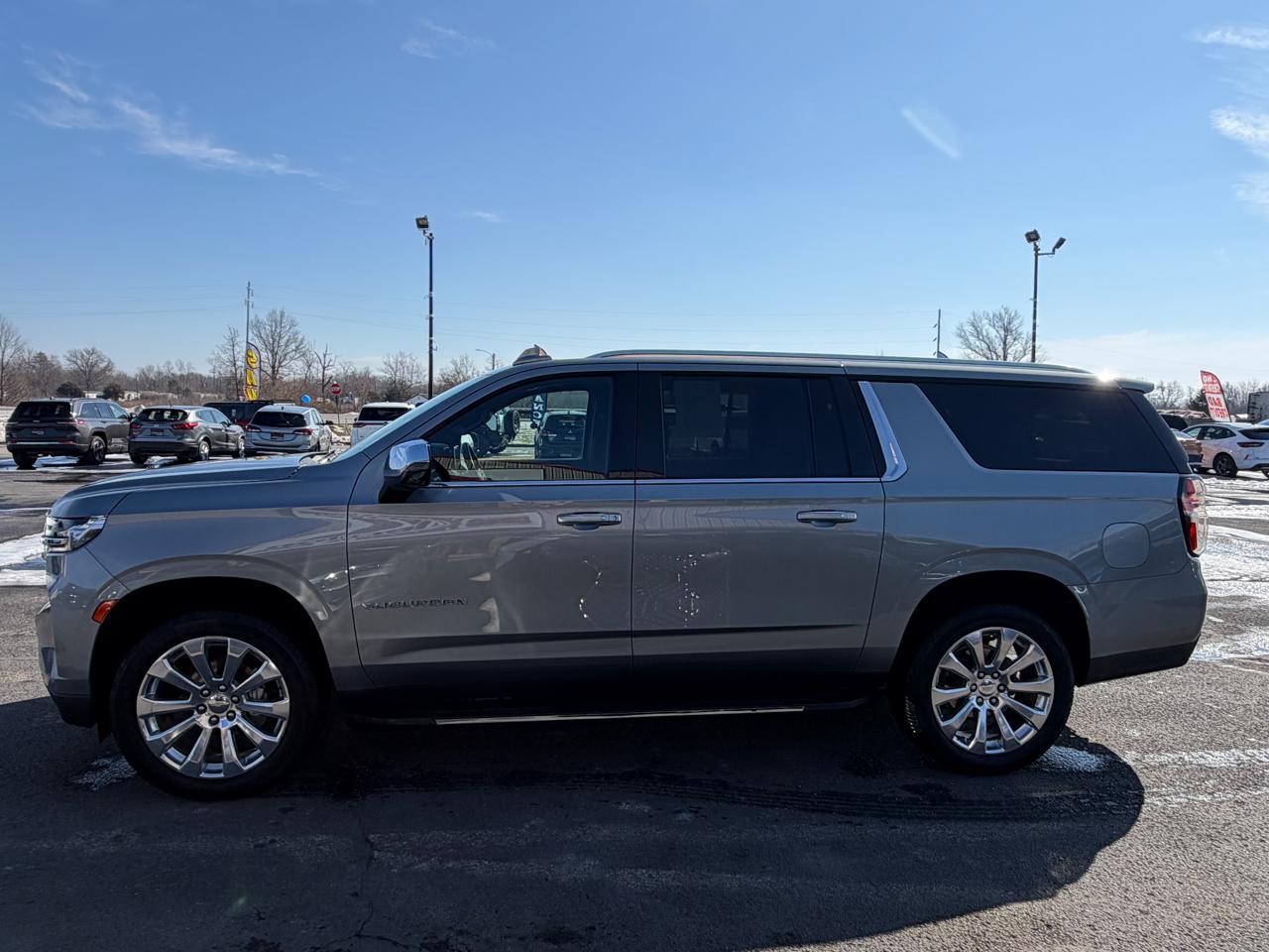 Chevrolet Suburban 4WD 4dr Premier 2023