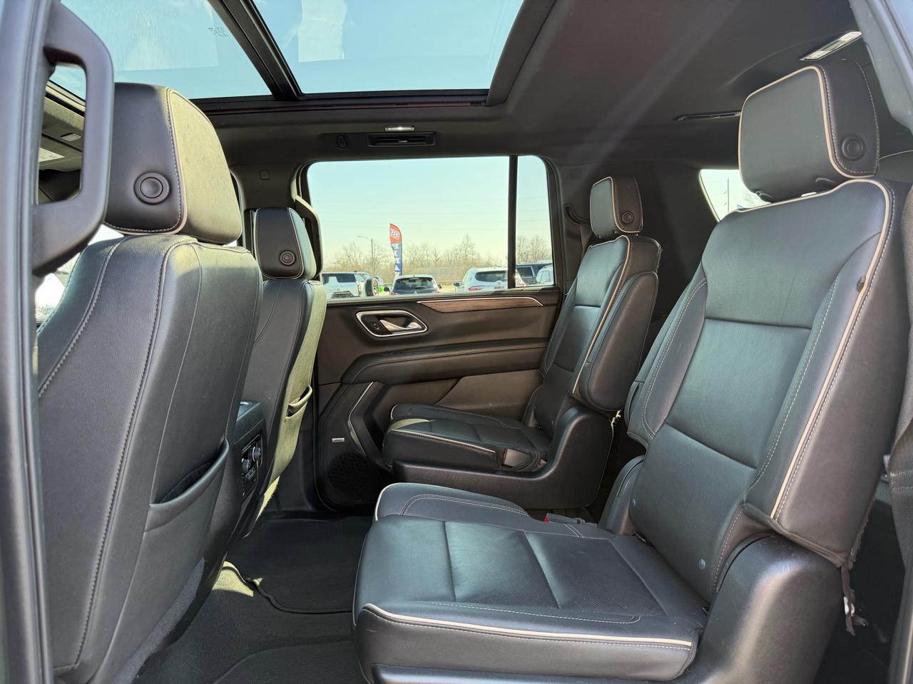 Chevrolet Suburban 4WD 4dr Premier 2023