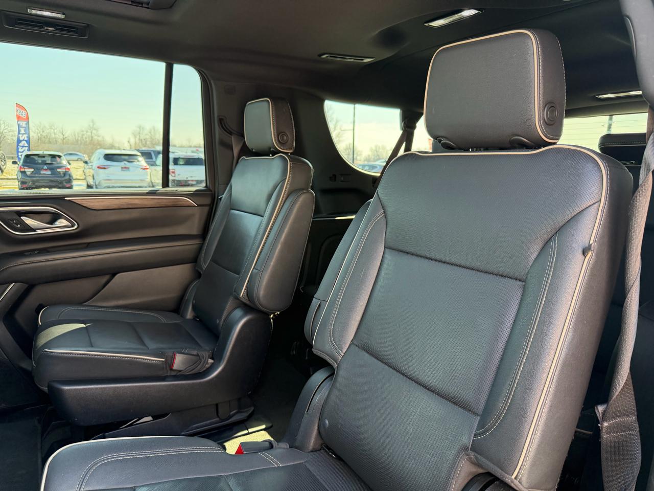 Chevrolet Suburban 4WD 4dr Premier 2023