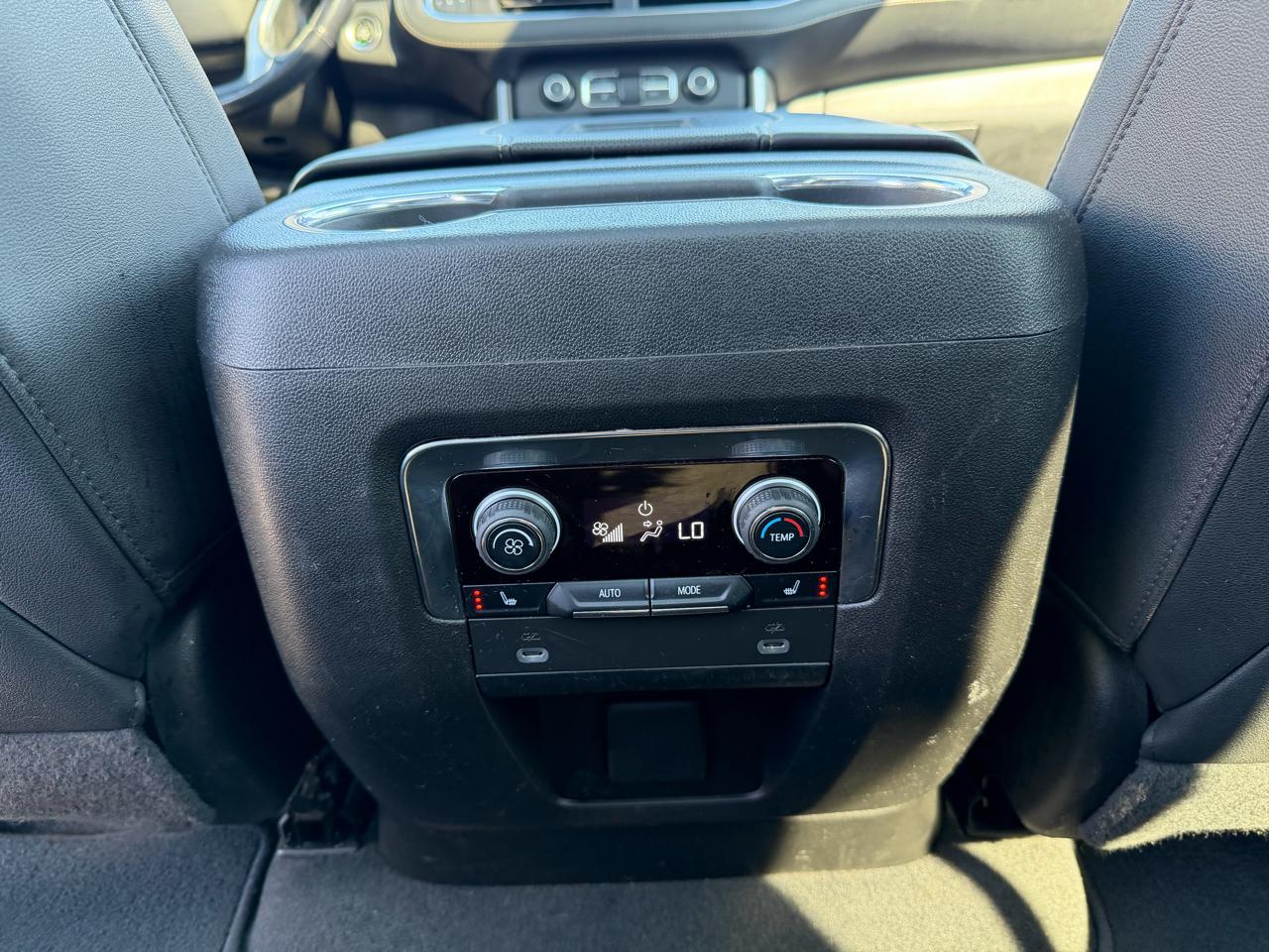 Chevrolet Suburban 4WD 4dr Premier 2023