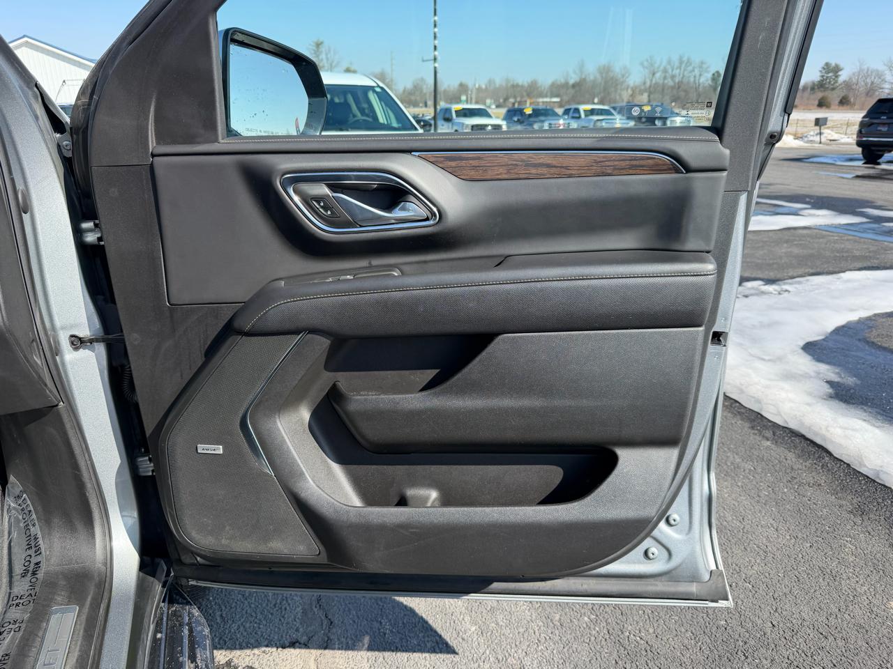 Chevrolet Suburban 4WD 4dr Premier 2023