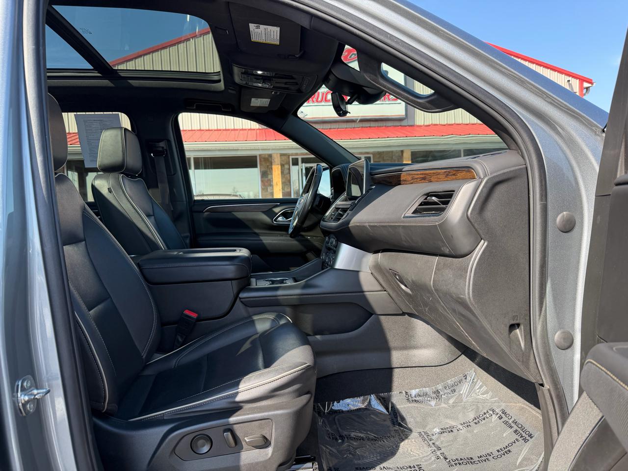 Chevrolet Suburban 4WD 4dr Premier 2023