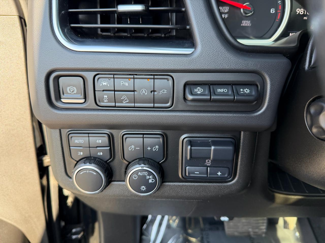 Chevrolet Suburban 4WD 4dr Premier 2021