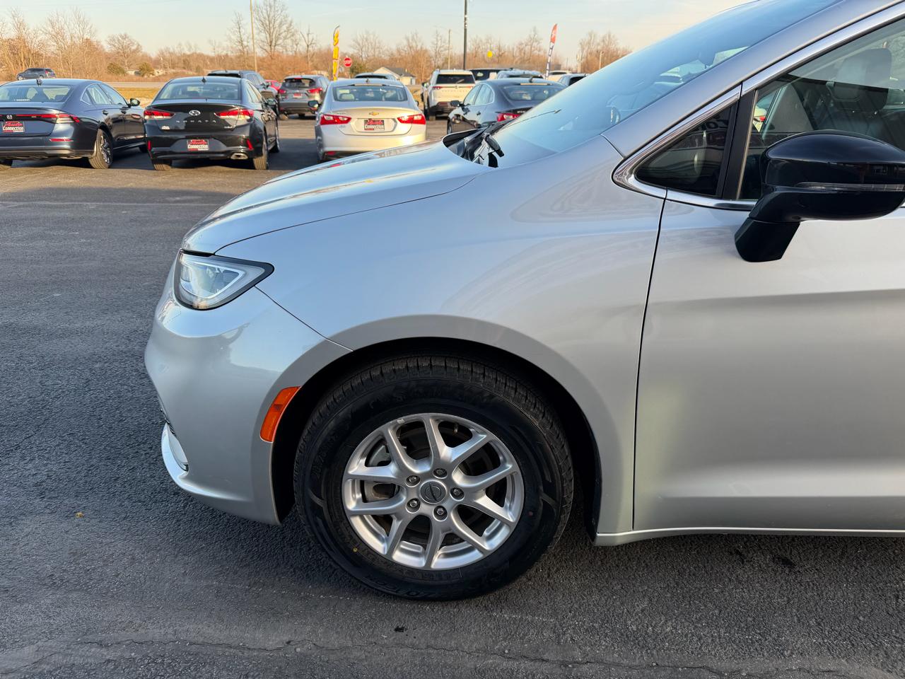 Chrysler Pacifica Touring L FWD 2024