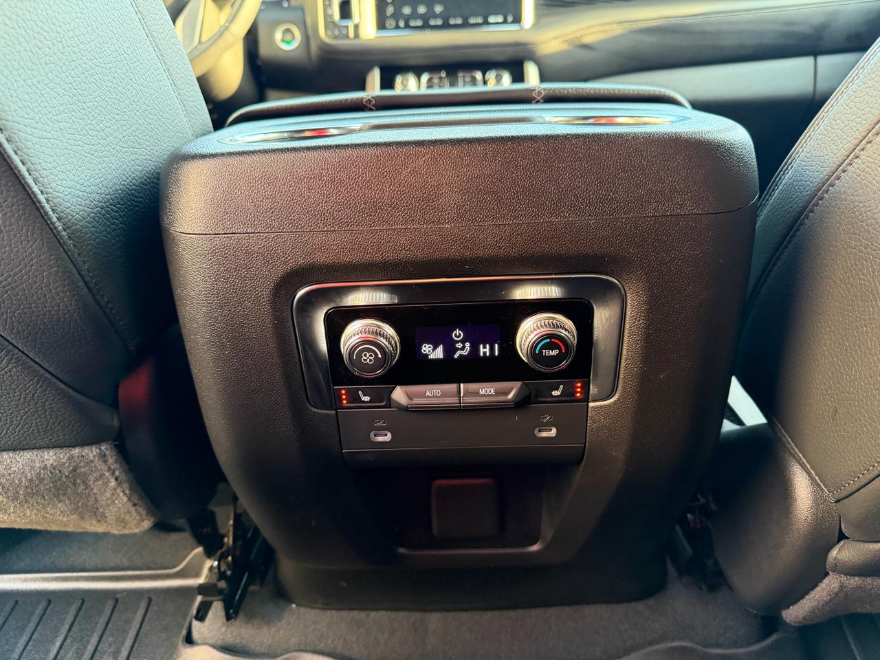 GMC Yukon 4WD 4dr Denali 2023