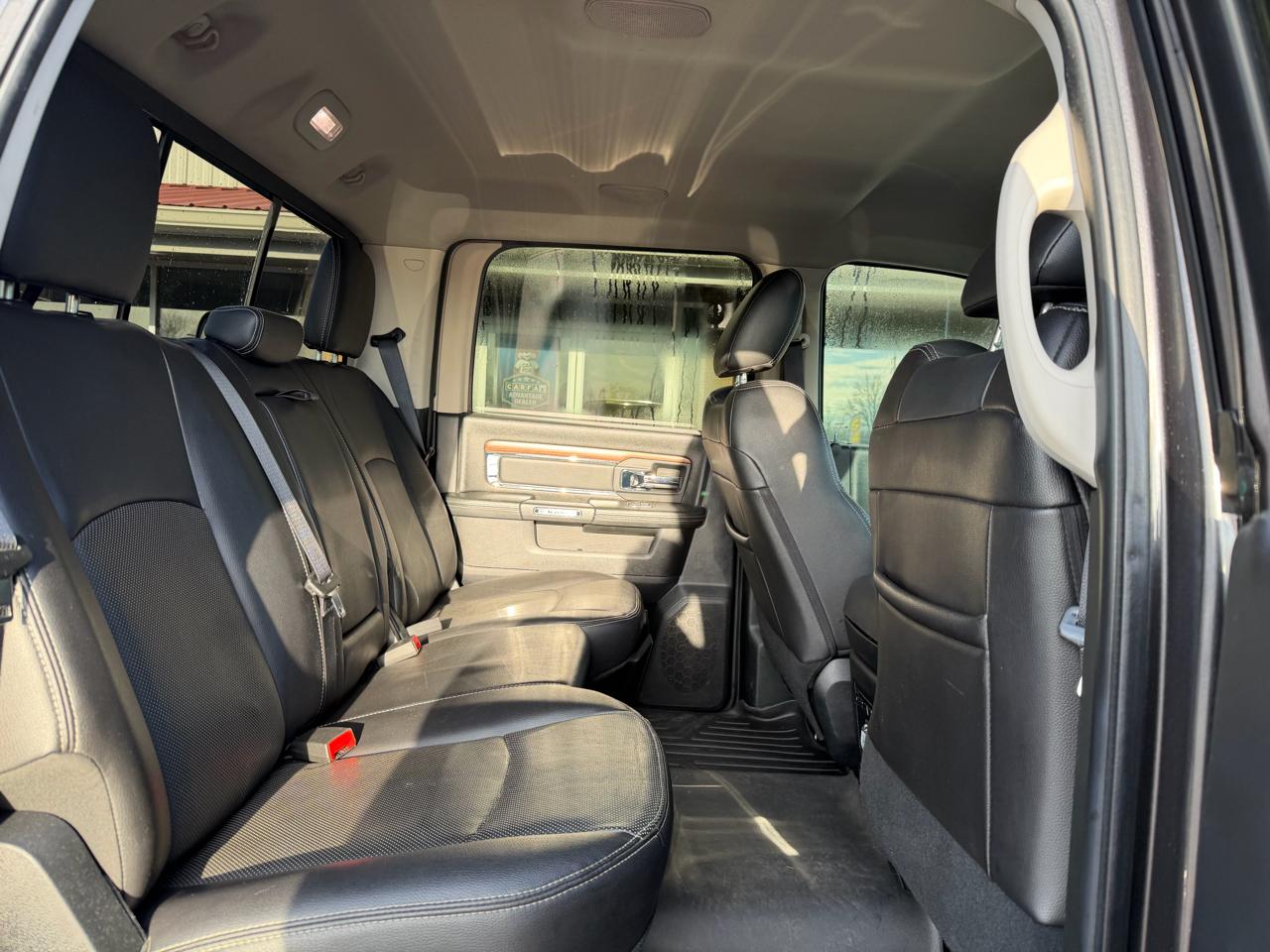 RAM 3500 4WD Crew Cab 169" Laramie 2016