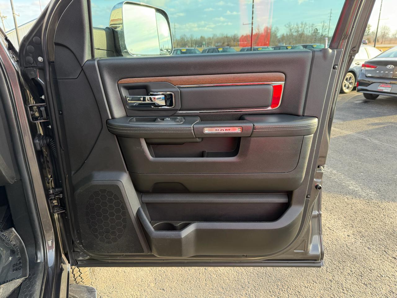 RAM 3500 4WD Crew Cab 169" Laramie 2016