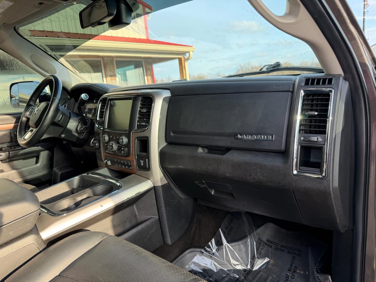 RAM 3500 4WD Crew Cab 169" Laramie 2016