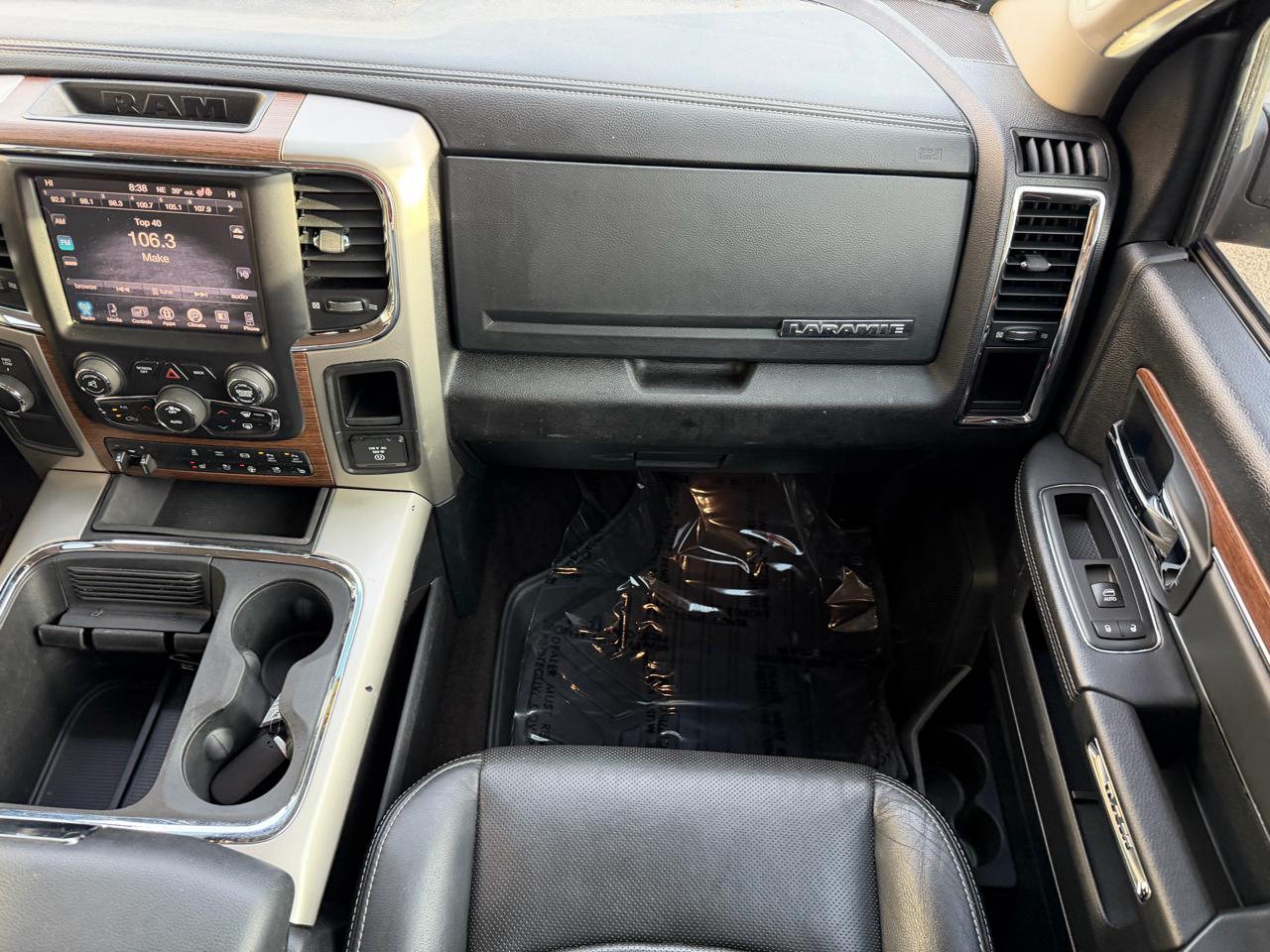 RAM 3500 4WD Crew Cab 169" Laramie 2016