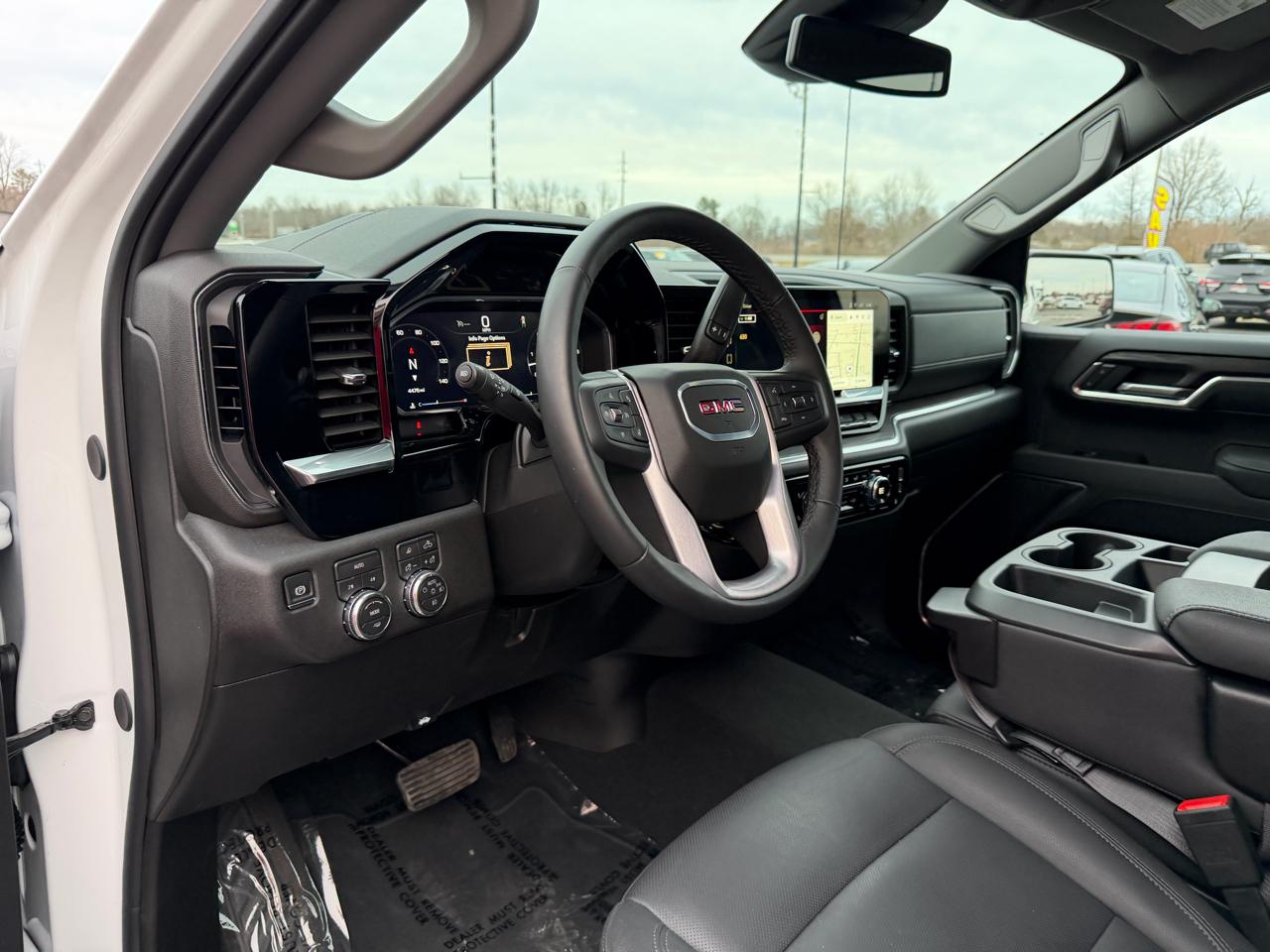 GMC Sierra 1500 4WD Crew Cab 147" SLT 2026