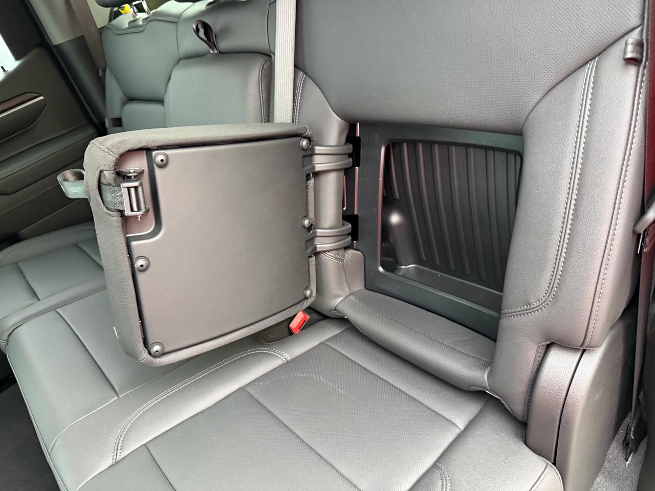 GMC Sierra 1500 4WD Crew Cab 147" SLT 2026