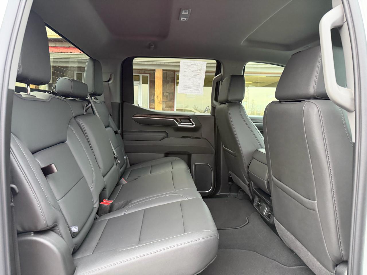 GMC Sierra 1500 4WD Crew Cab 147" SLT 2026