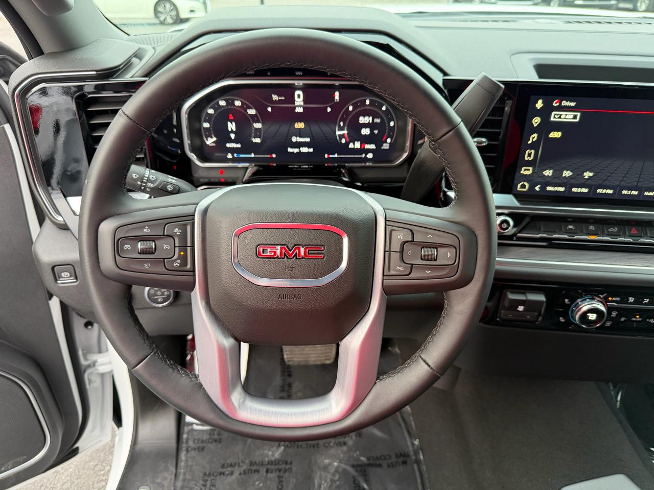 GMC Sierra 1500 4WD Crew Cab 147" SLT 2026