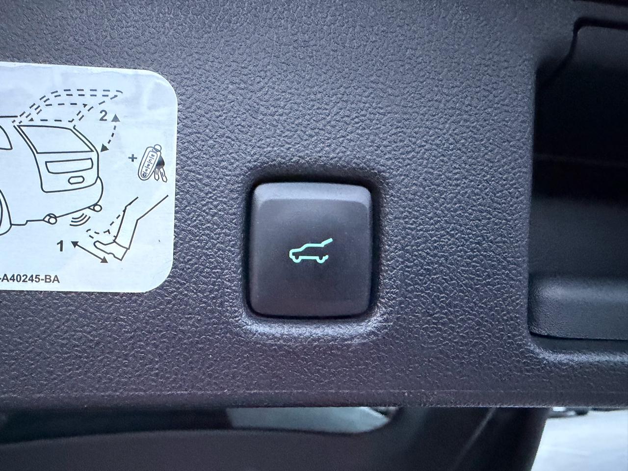 Ford Escape SEL FWD 2020