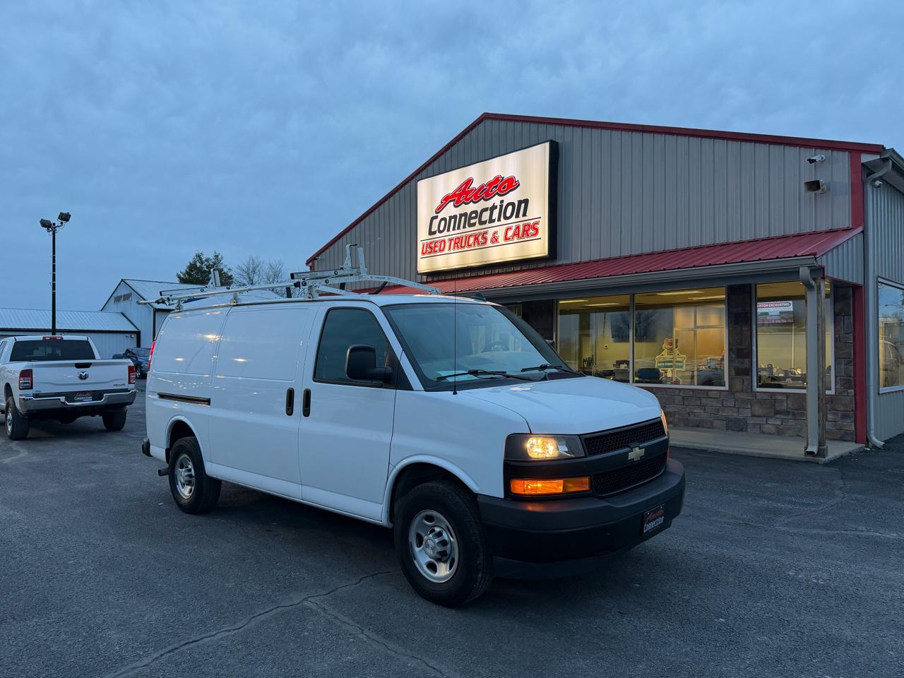2021 Chevrolet Express Cargo Van RWD 2500 135"