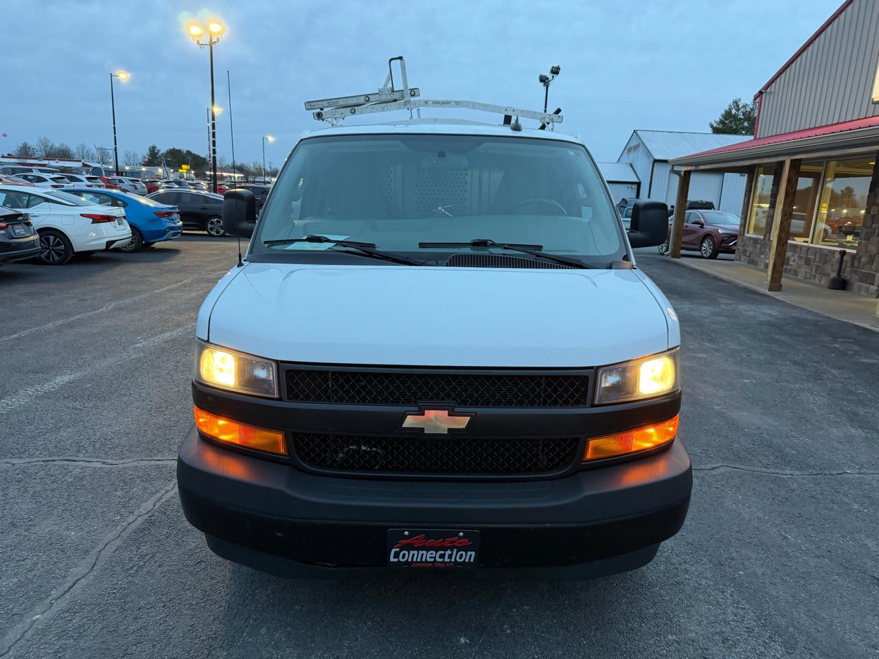 Chevrolet Express Cargo Van RWD 2500 135" 2021