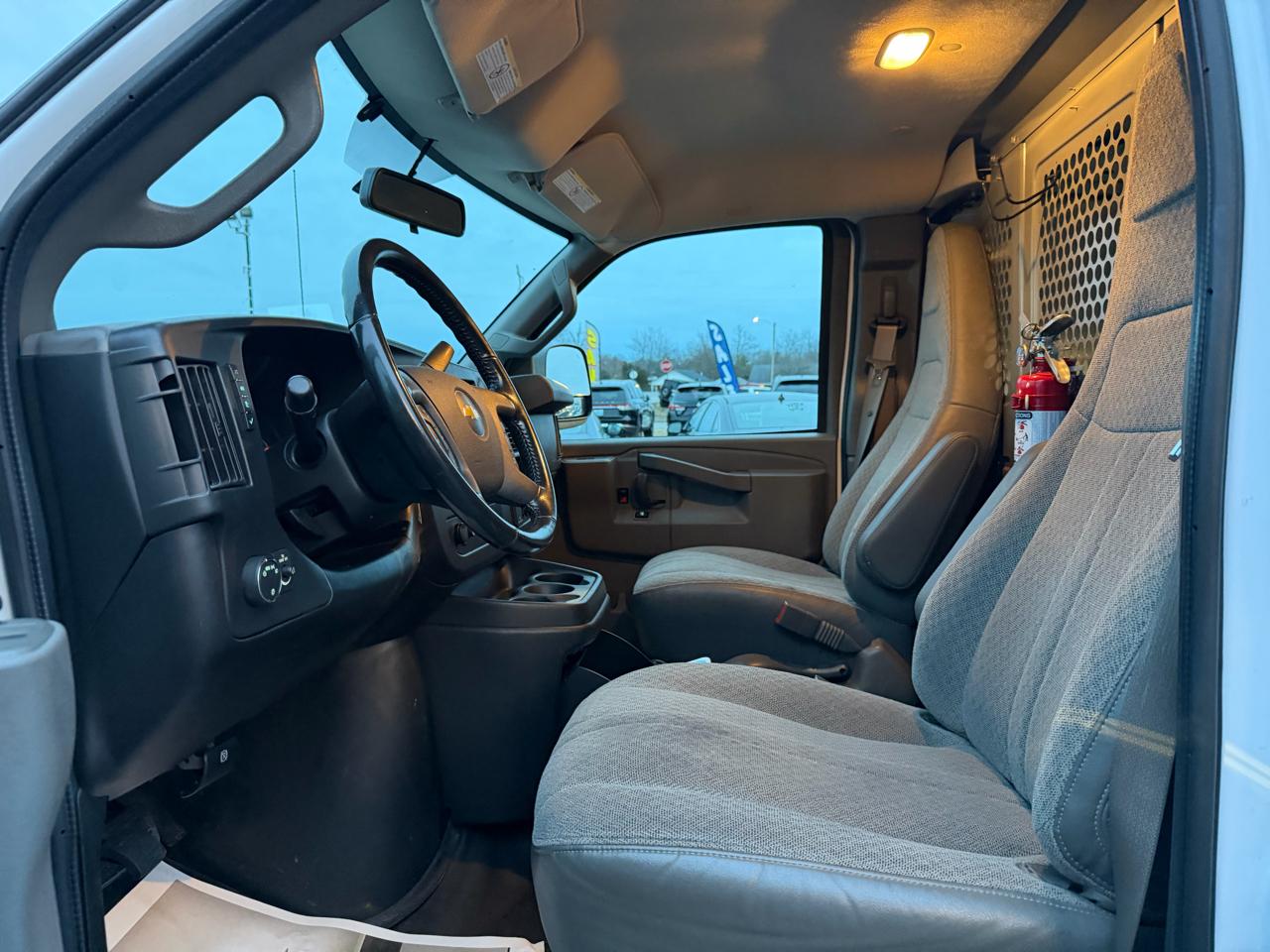 Chevrolet Express Cargo Van RWD 2500 135" 2021