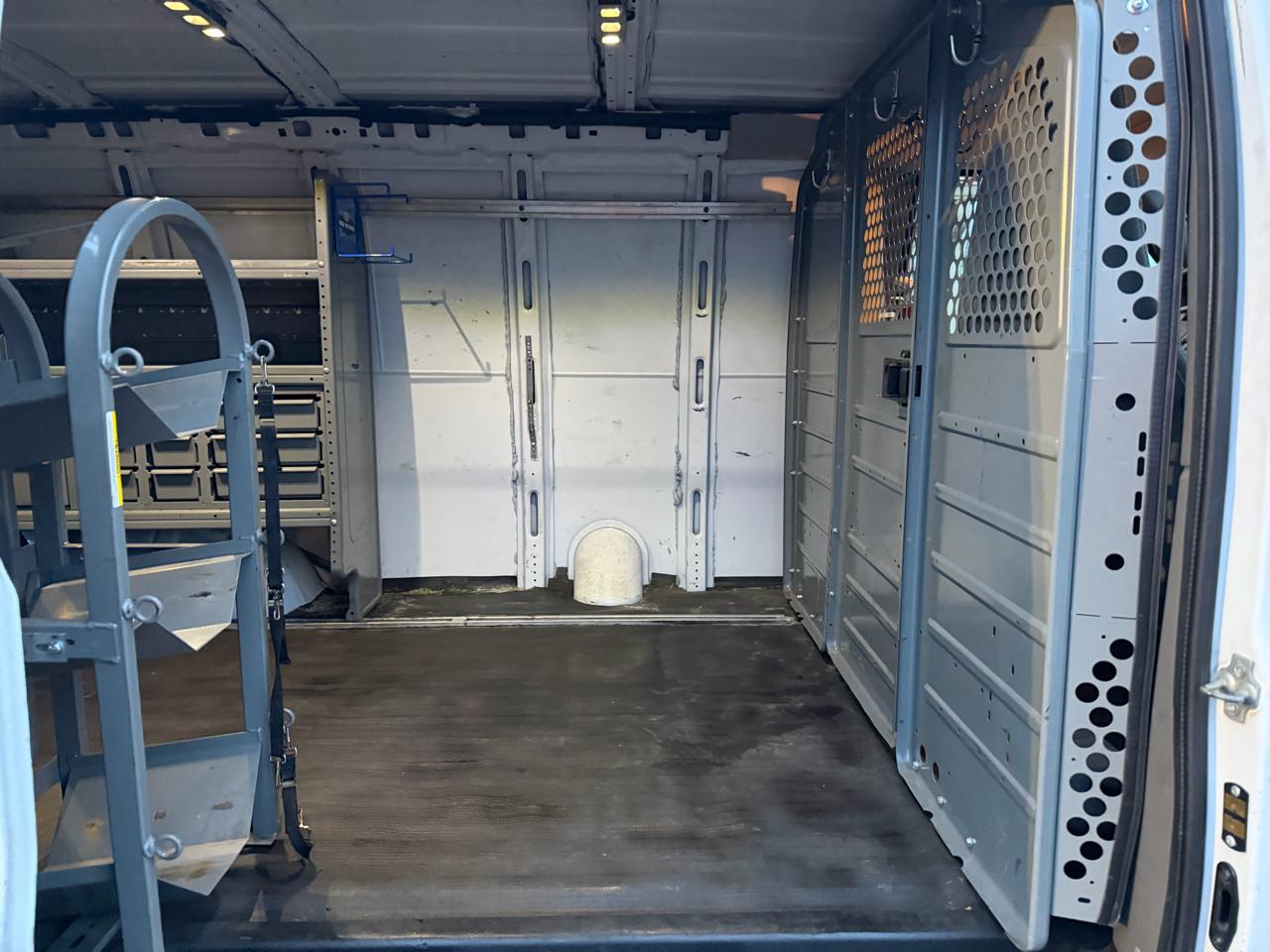 Chevrolet Express Cargo Van RWD 2500 135" 2021