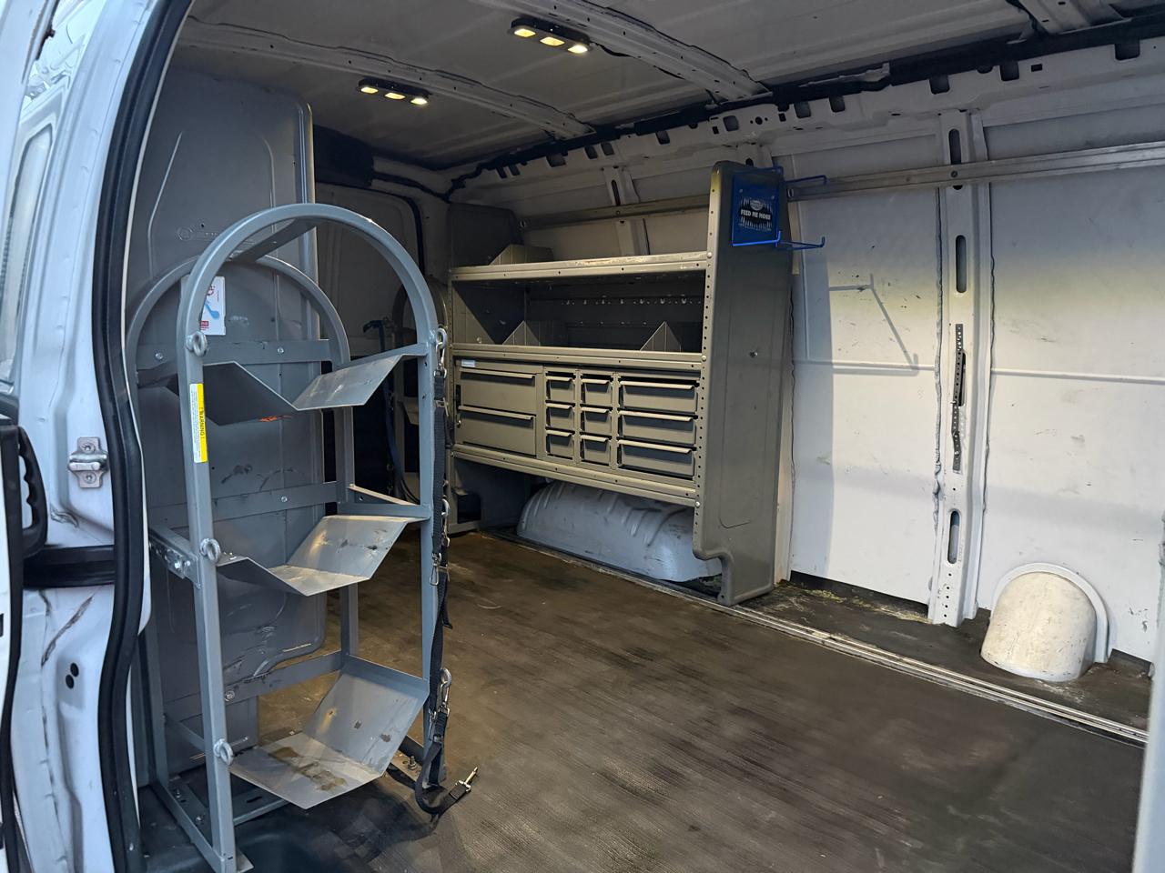 Chevrolet Express Cargo Van RWD 2500 135" 2021