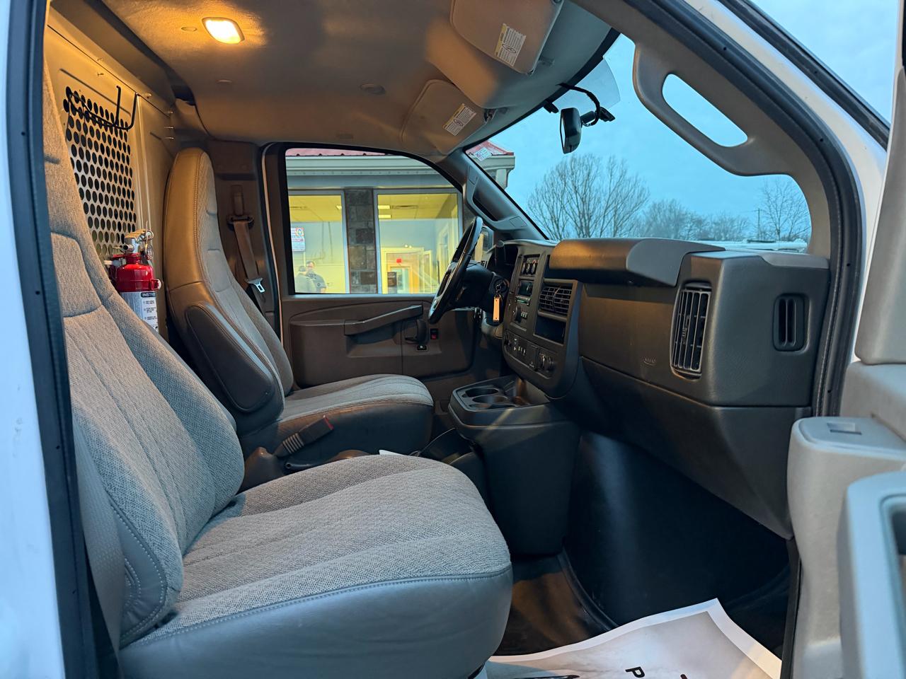 Chevrolet Express Cargo Van RWD 2500 135" 2021