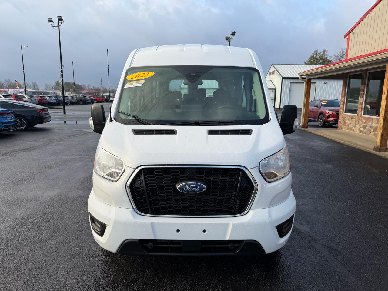 Ford Transit Passenger Wagon T-350 148" Med Roof XLT RWD 2022