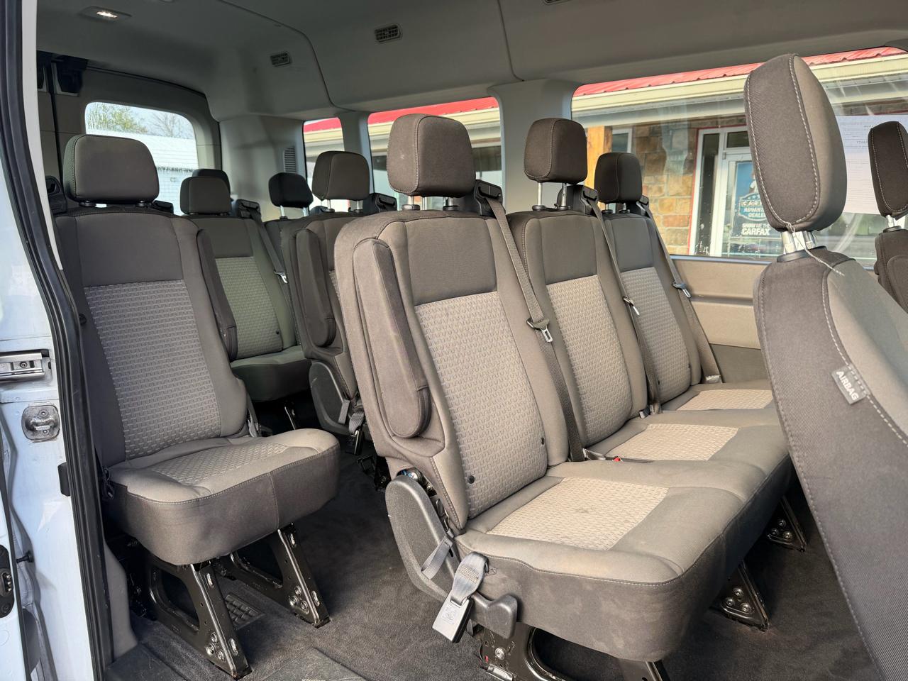 Ford Transit Passenger Wagon T-350 148" Med Roof XLT RWD 2022