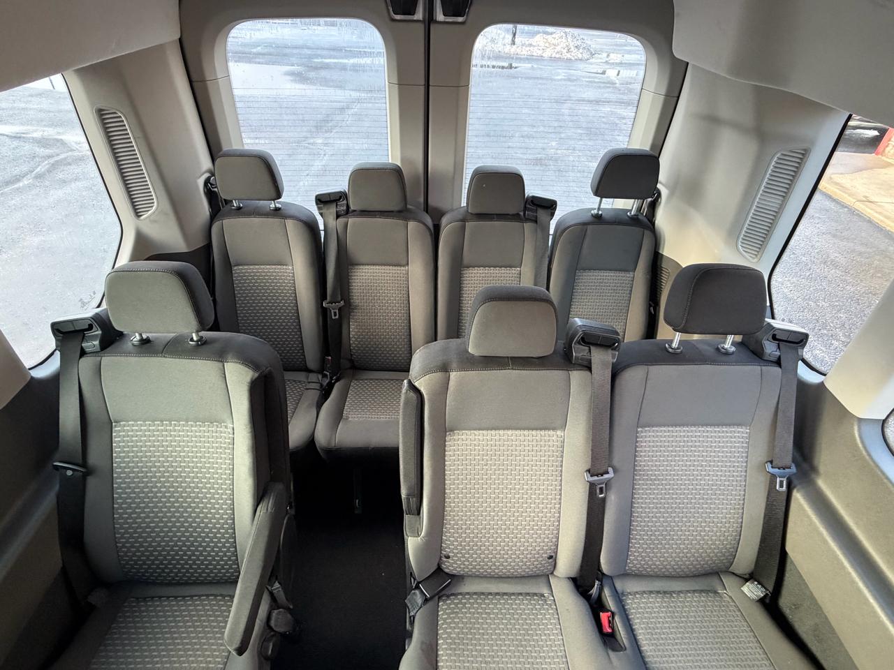 Ford Transit Passenger Wagon T-350 148" Med Roof XLT RWD 2022