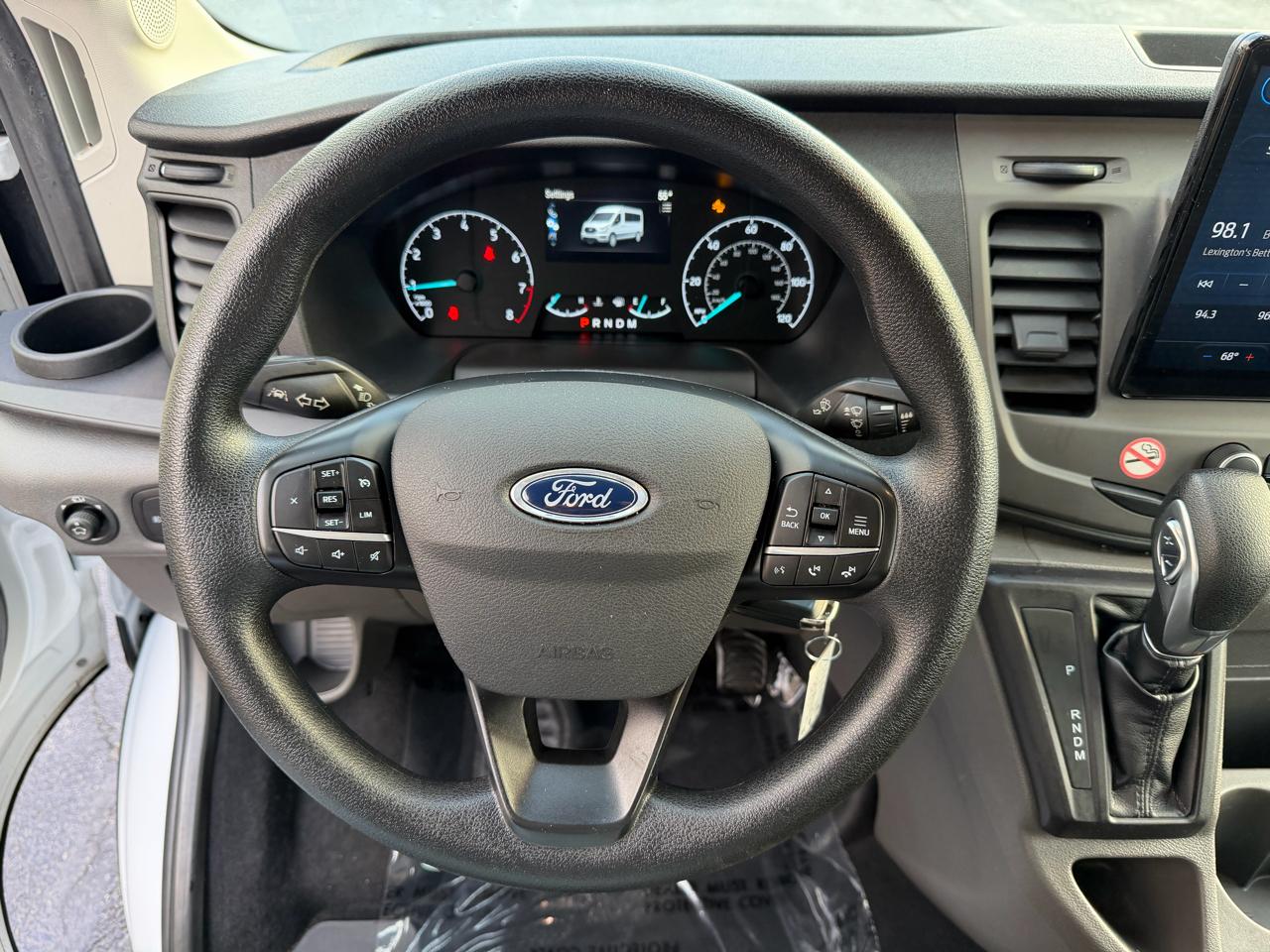 Ford Transit Passenger Wagon T-350 148" Med Roof XLT RWD 2022